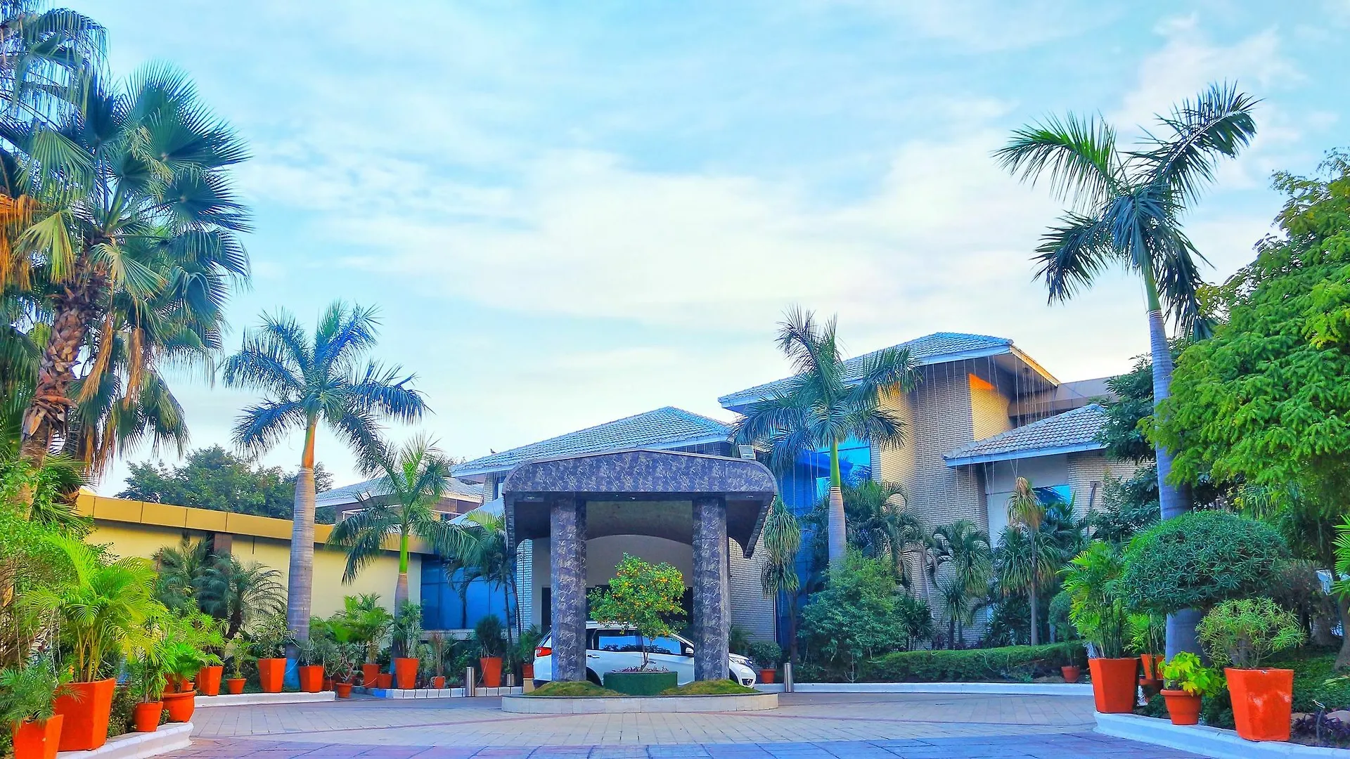 Dee Marks Airport Hotel & Resorts Nové Dillí 4*,  Indie